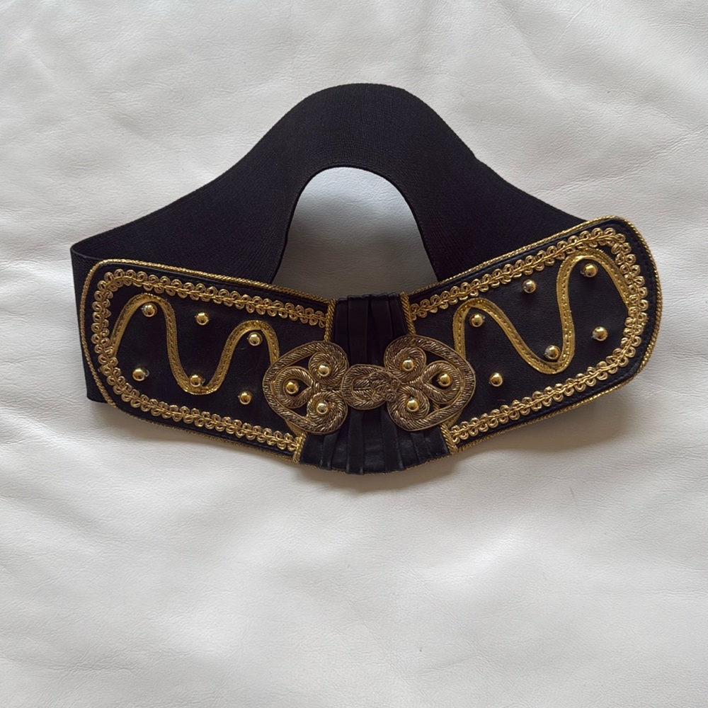 Vintage Leather belt with decorative embellished front and leather backed.